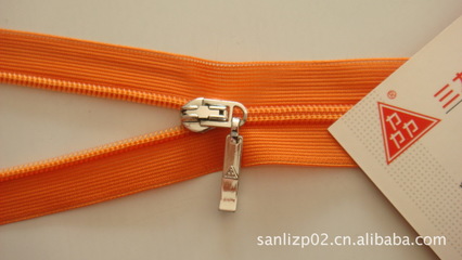 中國拉鏈十大知名品牌 重慶尼龍拉鏈 產(chǎn)品暢銷海內(nèi)外圖片8