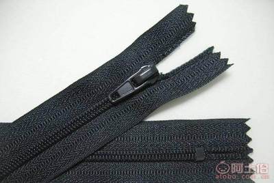 專業(yè)解析 創(chuàng)飛5號(hào)開(kāi)尾拉鏈，羽絨服品質(zhì)之選的定制奧秘